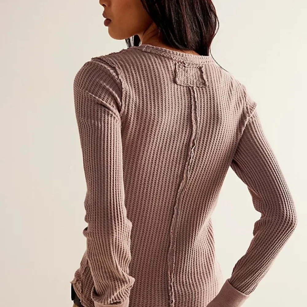 Free People We the Free small thermal thumbhole top - Picture 5 of 13
